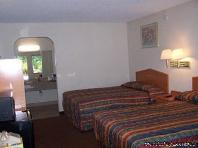 Budget Inn West Melbourne Room photo